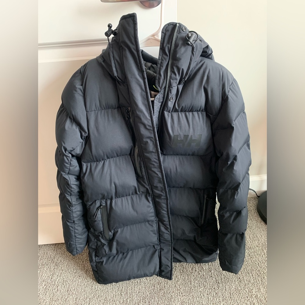 Women’s M Helly Hansen Black Mid Length Jacket